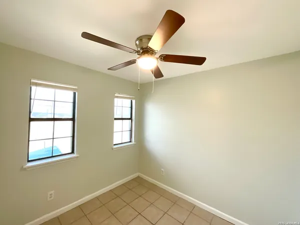 $1,250 | 509 Meadow Forge, Unit B, Converse, TX 78109