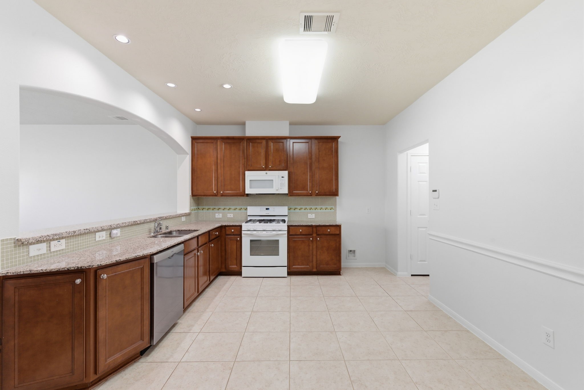 10510 Day Trail Lane Spring, TX 77379 - Photo 9 of 36