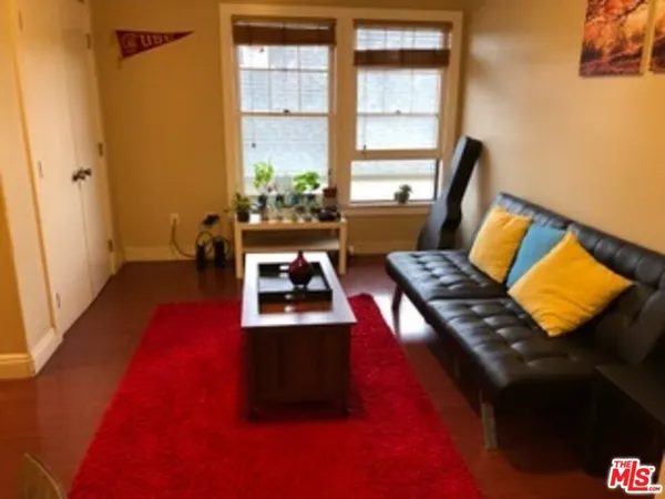 $3,900 | 2108 Oak Street, Unit C, Los Angeles, CA 90007