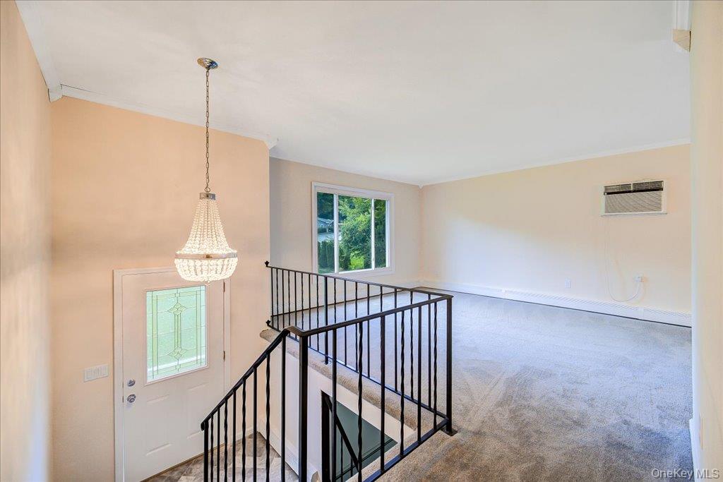 60 Sutton Park Road Poughkeepsie, NY 12603 - Photo 4 of 30 Gallery Image 4