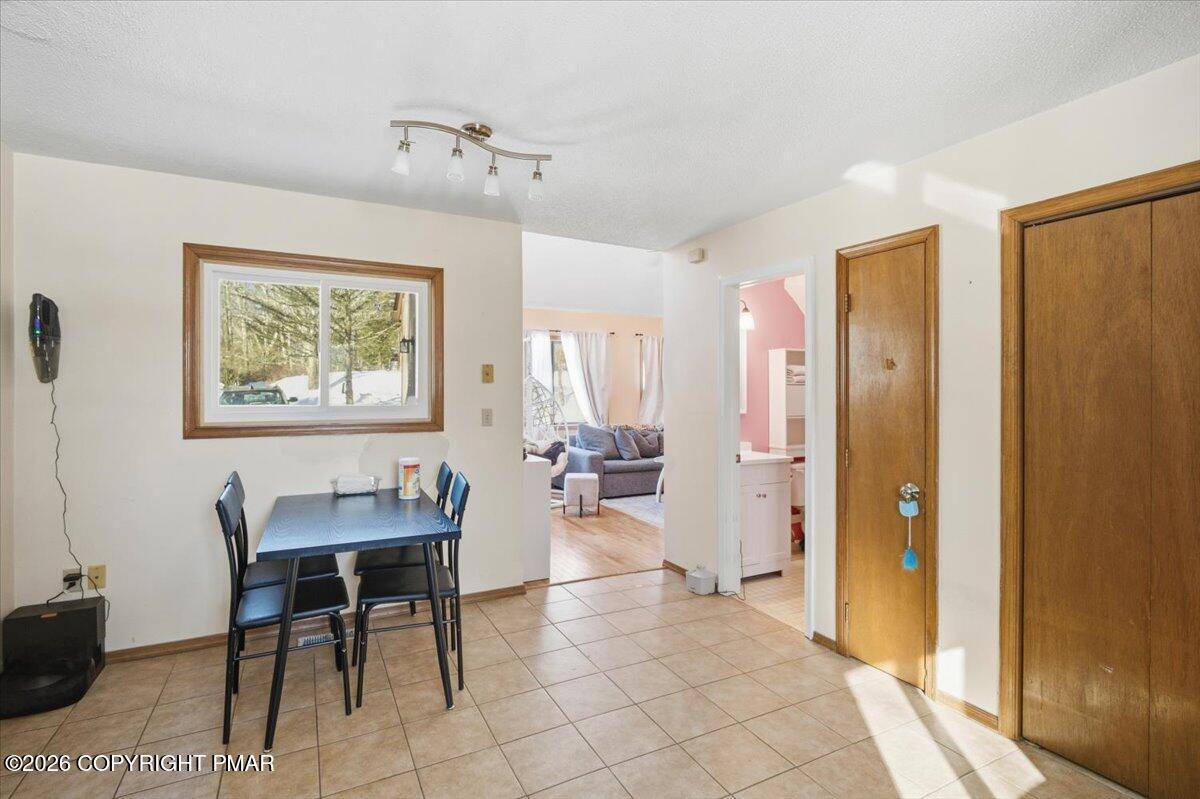 186 Pocono Boulevard Bushkill, PA 18324 - Photo 11 of 25 26-Photo-24