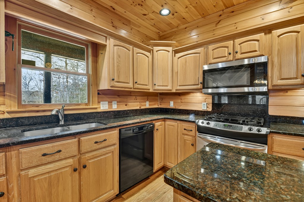 61 Spring Ridge Trail Morganton, GA 30560 - Photo 12 of 52