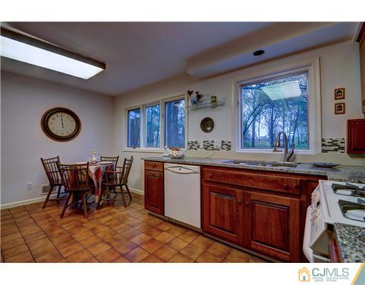 15 Taylor Road Monmouth Junction, NJ 08852 - Photo 5 of 24 Gallery Image 5