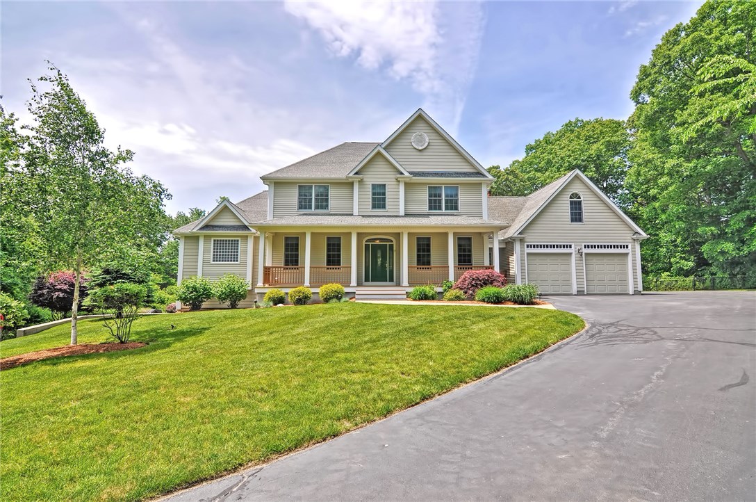 9 Westgate Road Cumberland, RI 02864 - Photo 2 of 40