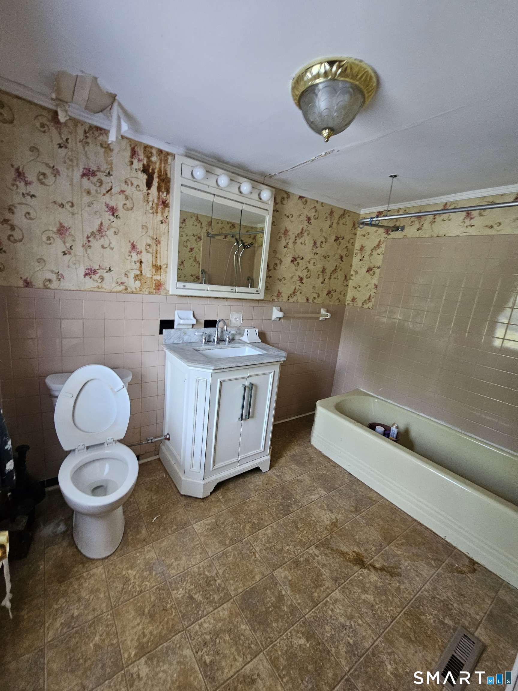 645 Silver Sands Road East Haven, CT 06512 - Photo 10 of 14