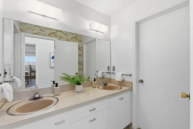 $2,868,000 | 60 Loree Lane, Millbrae, CA 94030