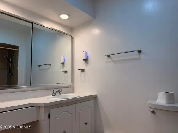$2,150 | 79 Overlook Way, Unit D, Manalapan, NJ 07726