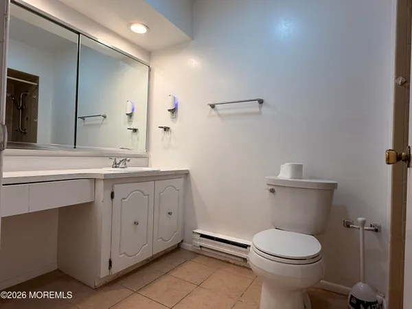 $2,150 | 79 Overlook Way, Unit D, Manalapan, NJ 07726