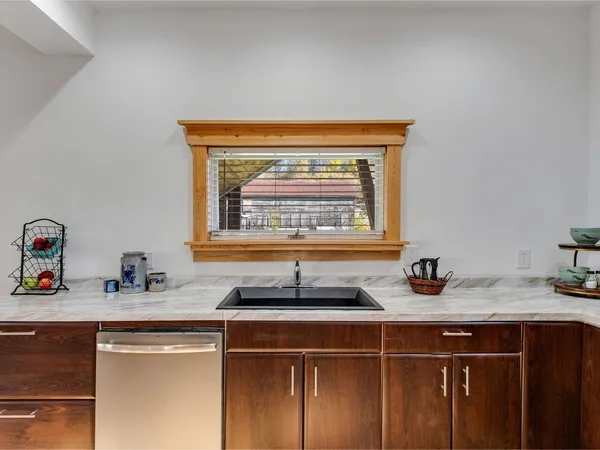 $325,000 | 42 Depot Street, Hardwick, VT 05843