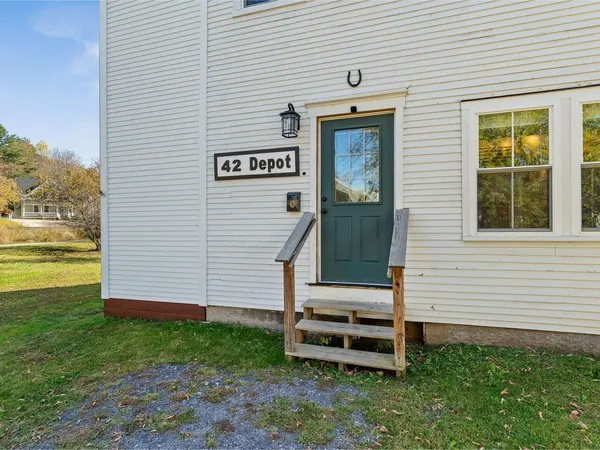 $325,000 | 42 Depot Street, Hardwick, VT 05843