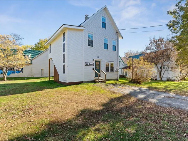$365,000 | 42 Depot Street, Hardwick, VT 05843