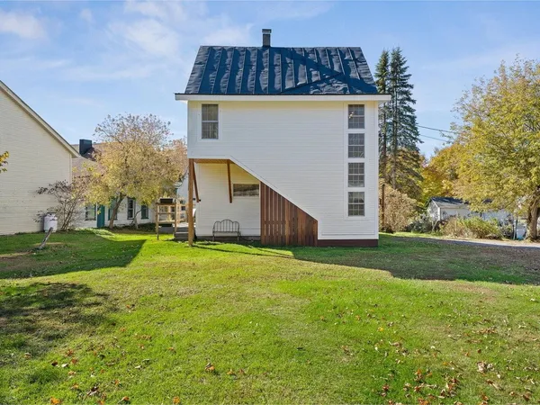 $325,000 | 42 Depot Street, Hardwick, VT 05843