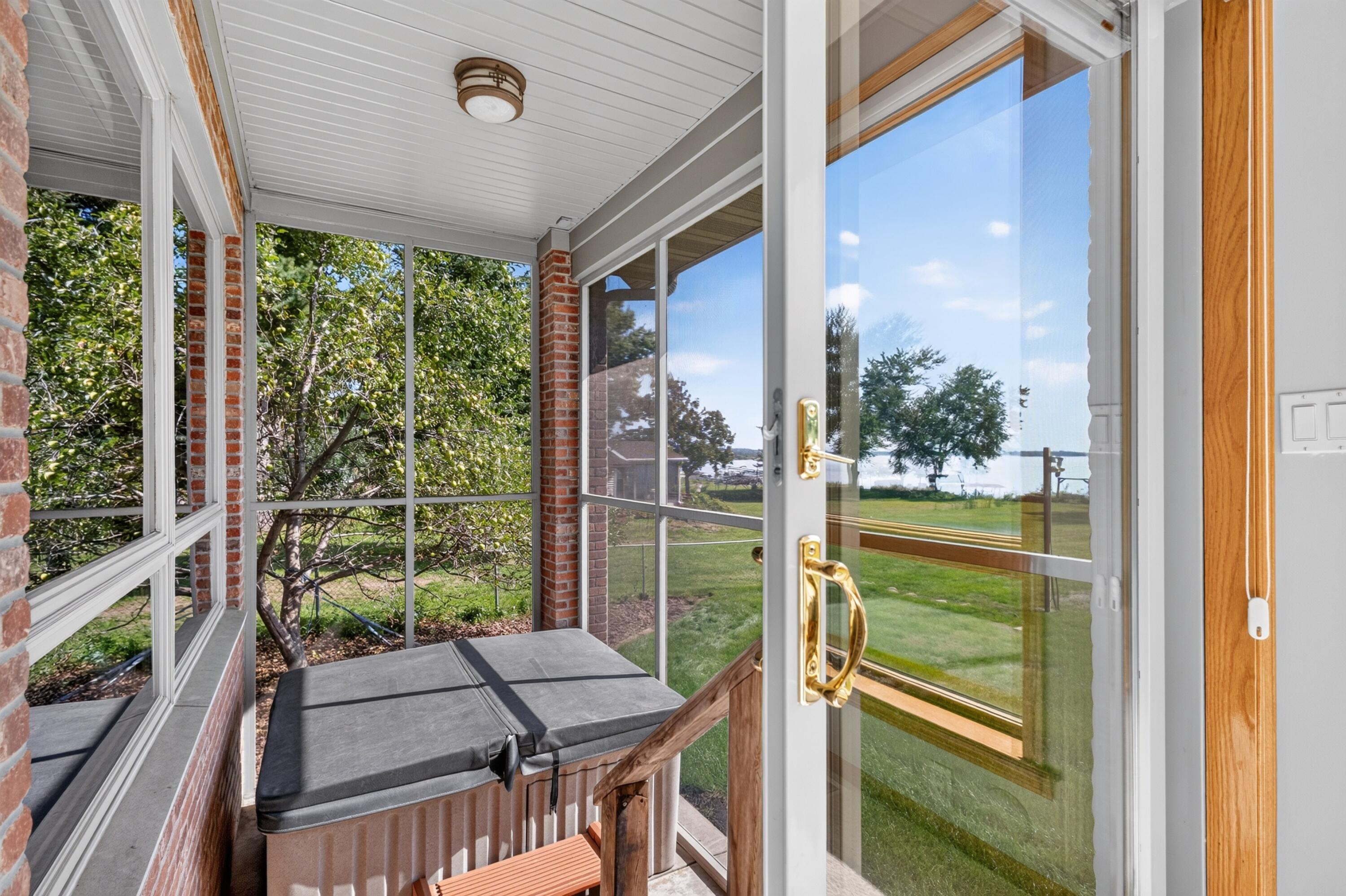N1574 Joyce Road Fort Atkinson, WI 53538 - Photo 13 of 42 13) 76401-6a9113ac55144