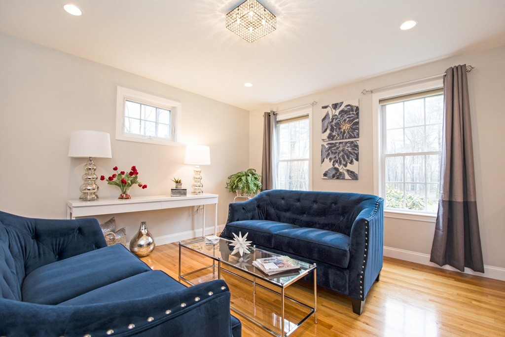 96 Annie Moore Road Bolton, MA 01740 - Photo 4 of 26 Gallery Image 4
