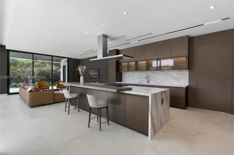 $6,700,000 | 6920 Southwest 124th Street, Pinecrest, FL 33156