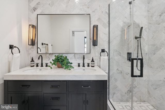 $990,000 | 1828 North Capitol Street Northwest, Washington, DC 20002