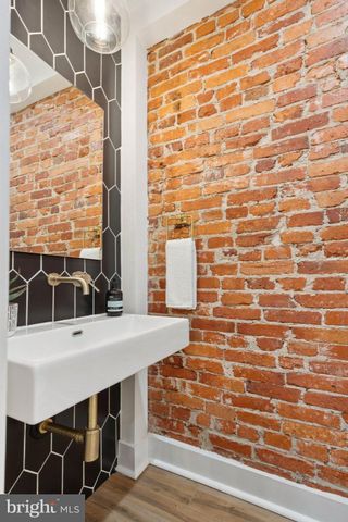 $990,000 | 1828 North Capitol Street Northwest, Washington, DC 20002