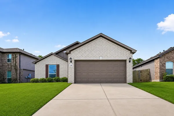 $2,100 | 1701 Cindy Lane, Conroe, TX 77304