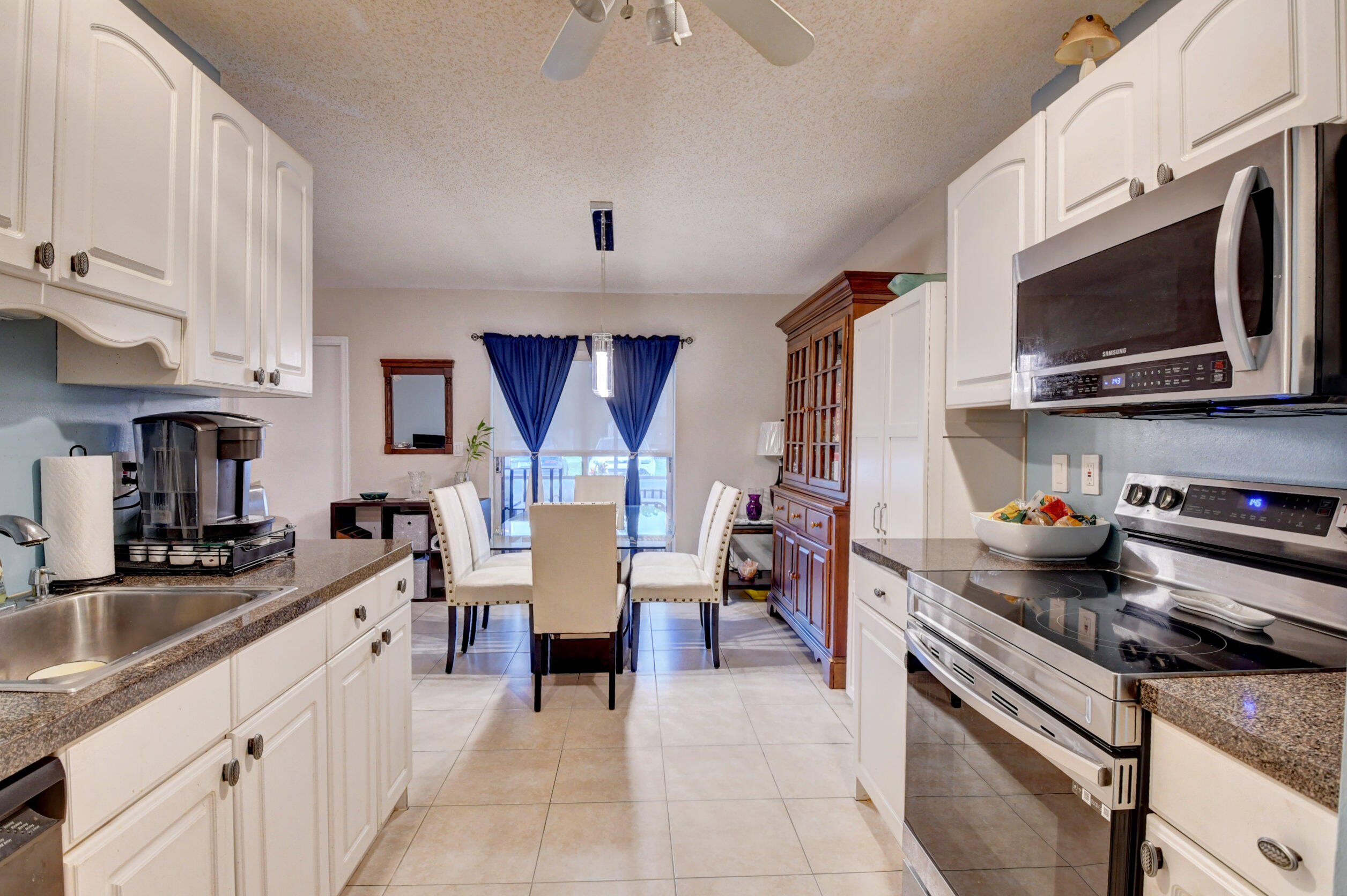 5741 Wanda Lane Delray Beach, FL 33484 - Photo 11 of 26 21_dsc_10001 (1128)_29)_30)_31)_32)