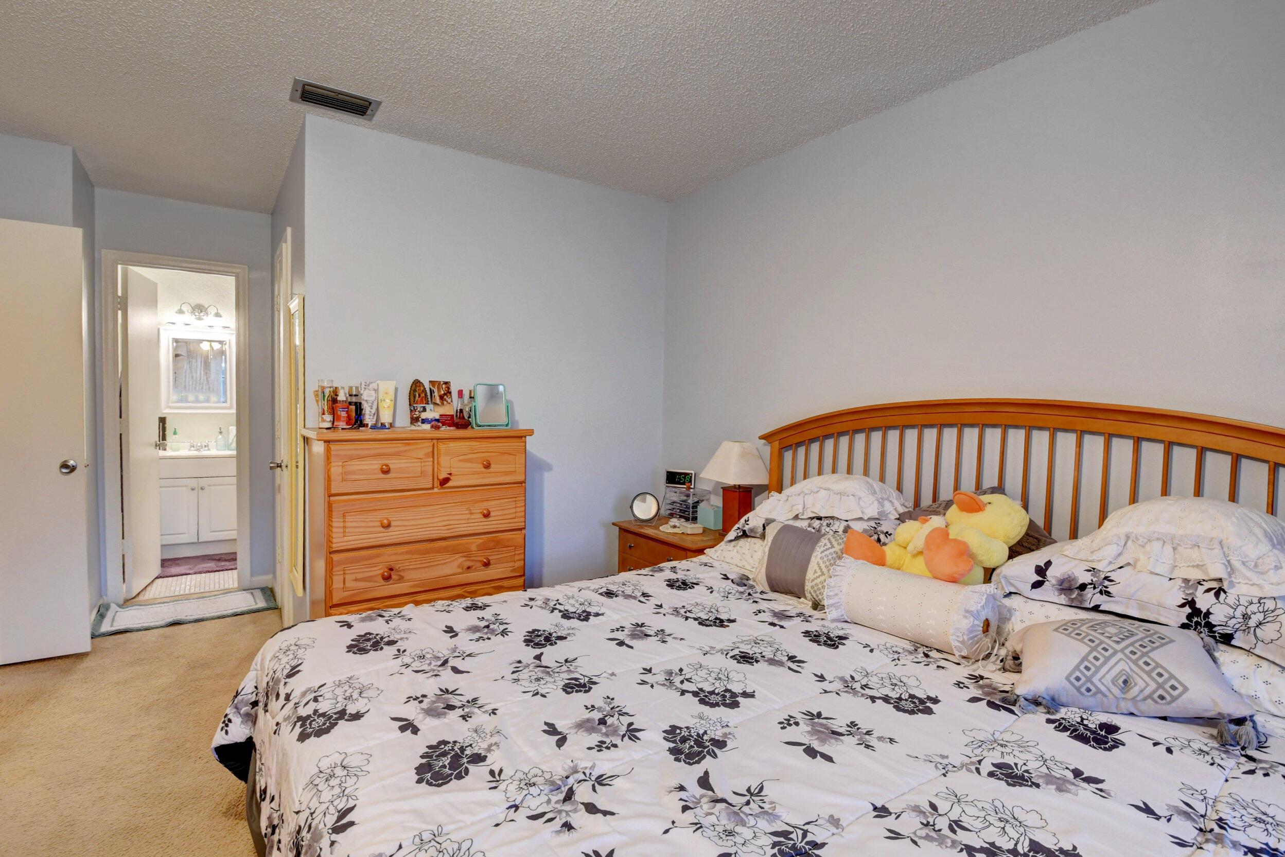 5741 Wanda Lane Delray Beach, FL 33484 - Photo 16 of 26 24_dsc_10001 (1143)_4)_5)_6)_7)