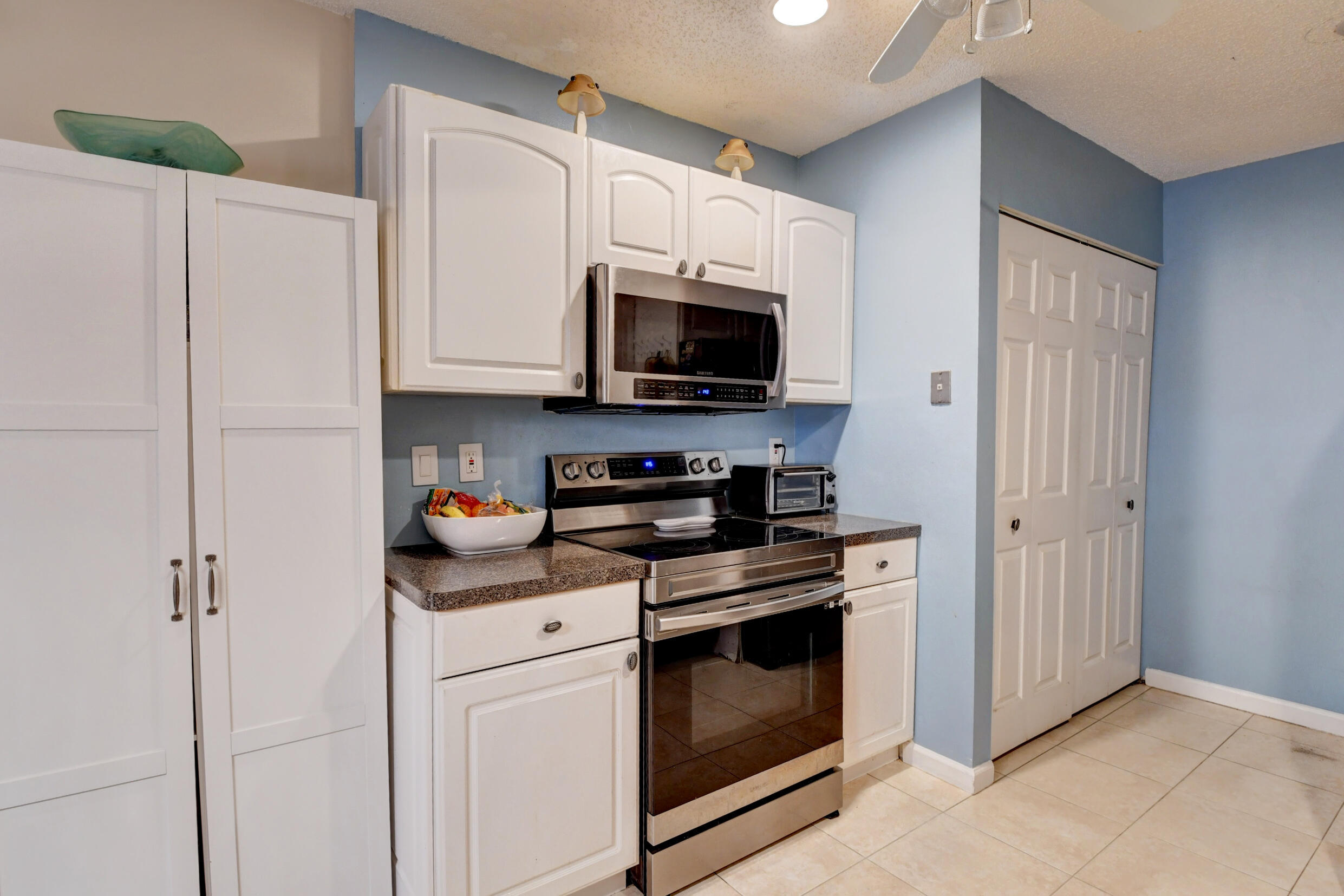 5741 Wanda Lane Delray Beach, FL 33484 - Photo 10 of 26 20_dsc_10001 (1123)_4)_5)_6)_7)
