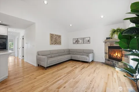 $1,296,750 | 1508 208th Avenue Northeast, Sammamish, WA 98074
