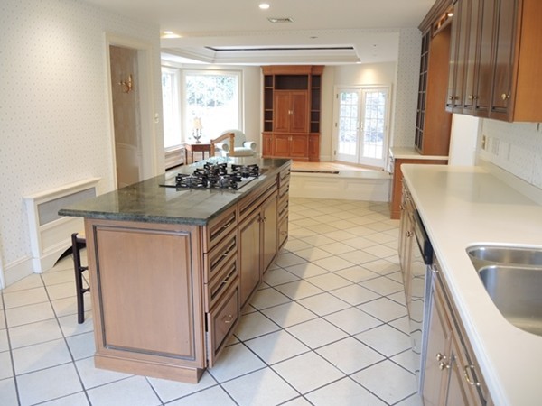 50 Chiltern Road Weston, MA 02493 - Photo 11 of 28 Gallery Image 11