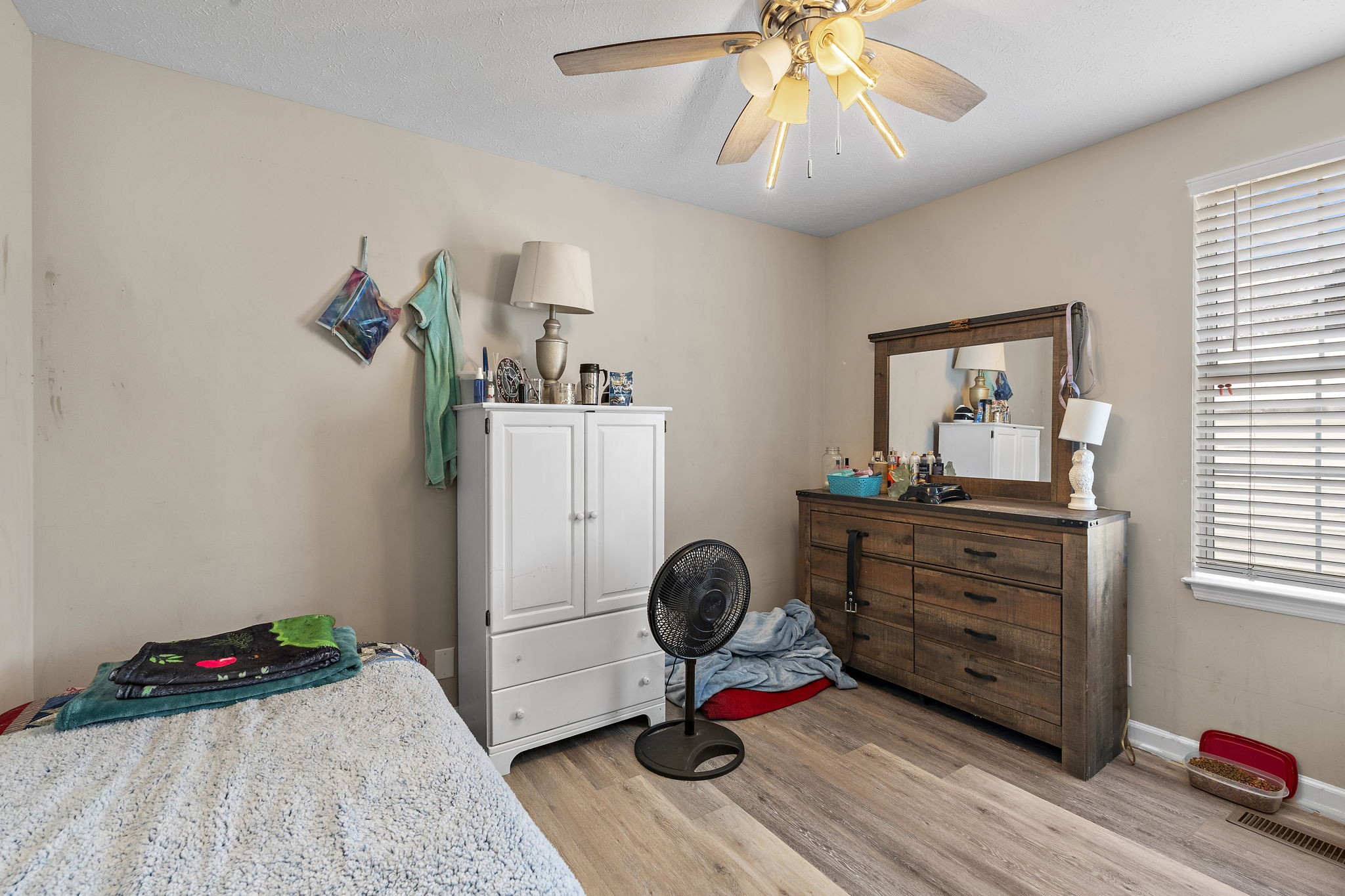 217 Maple Street Madison, TN 37115 - Photo 34 of 44 a view of workspace with furniture and wooden floor