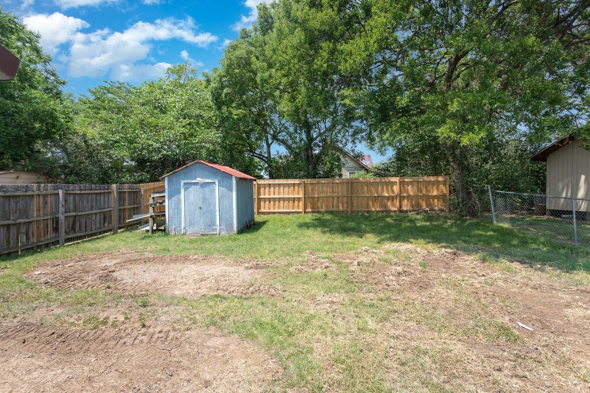 217 Maple Street Madison, TN 37115 - Photo 43 of 44 a backyard of a house