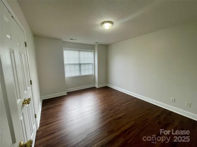 $2,000 | 4827 32nd St Lane Northeast, Hickory, NC 28601