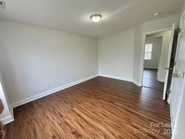 $2,000 | 4827 32nd St Lane Northeast, Hickory, NC 28601