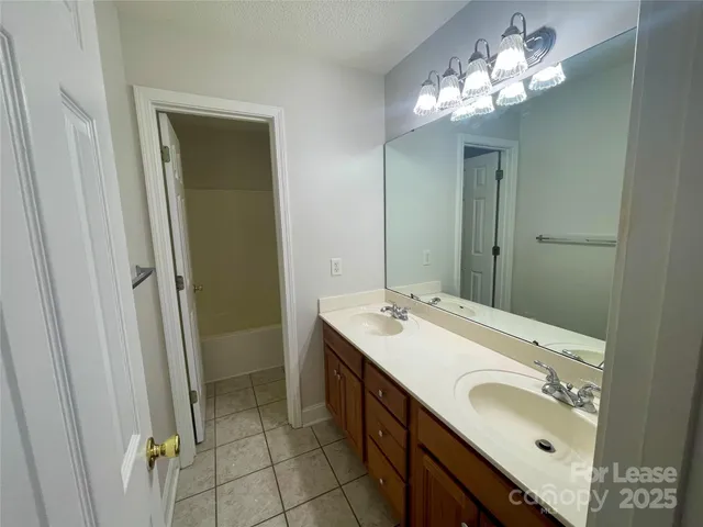 $2,000 | 4827 32nd St Lane Northeast, Hickory, NC 28601