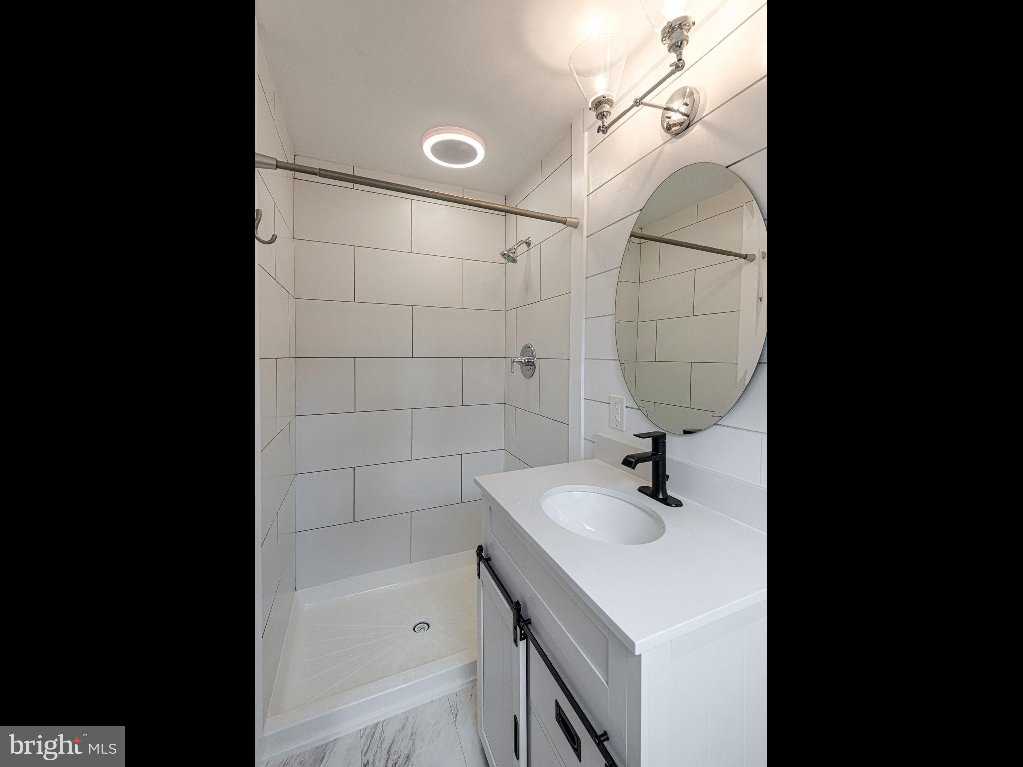 1104 Caln Meetinghouse Road Coatesville, PA 19320 - Photo 27 of 47 En-Suite Bathroom