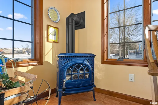 $449,900 | 2110 Highwood Avenue, Pekin, IL 61554