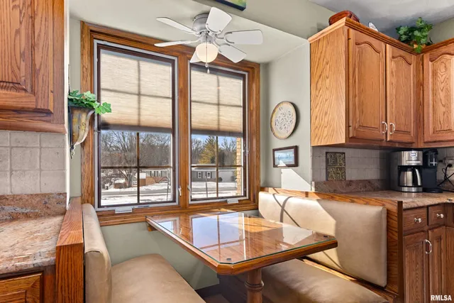 $449,900 | 2110 Highwood Avenue, Pekin, IL 61554