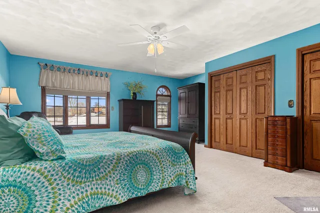 $449,900 | 2110 Highwood Avenue, Pekin, IL 61554