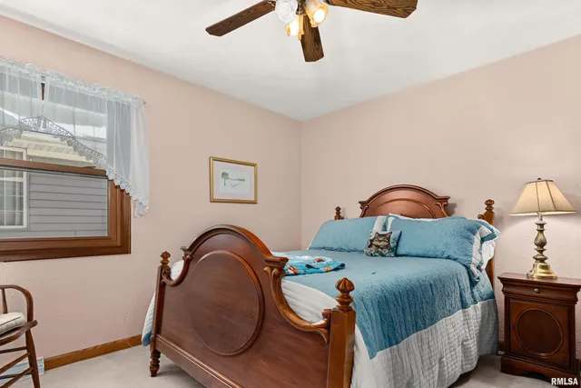 $449,900 | 2110 Highwood Avenue, Pekin, IL 61554