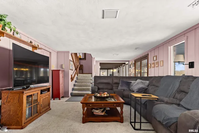 $449,900 | 2110 Highwood Avenue, Pekin, IL 61554