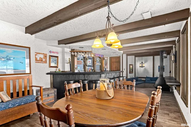 $449,900 | 2110 Highwood Avenue, Pekin, IL 61554