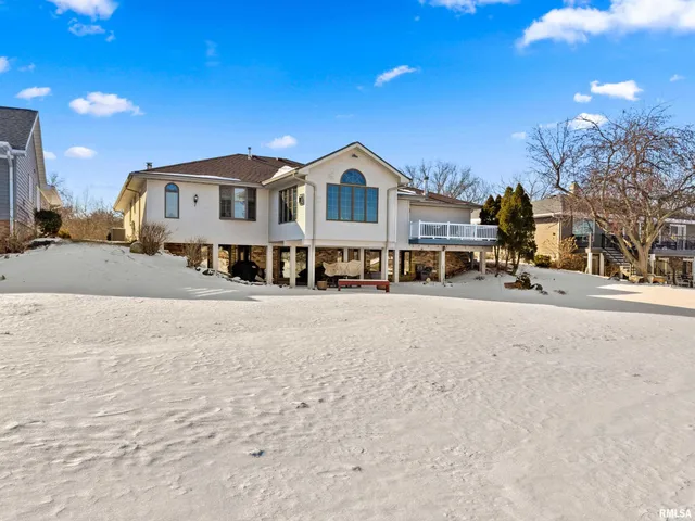 $449,900 | 2110 Highwood Avenue, Pekin, IL 61554