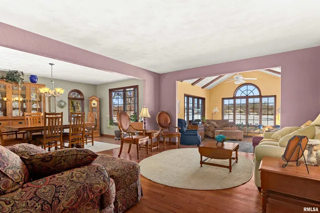 $449,900 | 2110 Highwood Avenue, Pekin, IL 61554