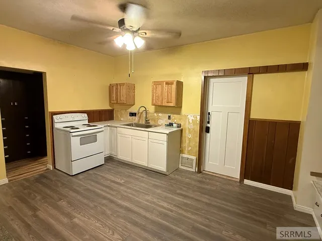 $324,000 | 295 S Boulevard, Idaho Falls, ID 83401