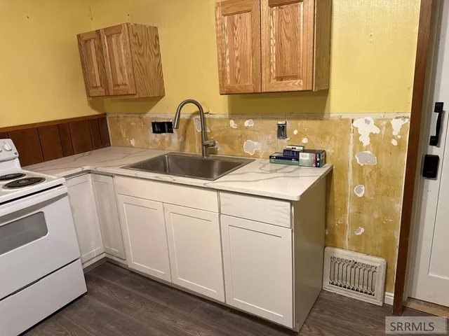 $324,000 | 295 S Boulevard, Idaho Falls, ID 83401