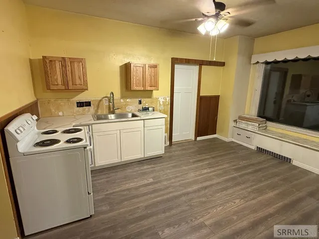 $324,000 | 295 S Boulevard, Idaho Falls, ID 83401