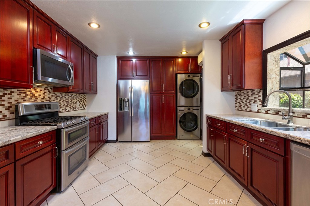 1168 East 37th Street Long Beach, CA 90807 - Photo 14 of 75