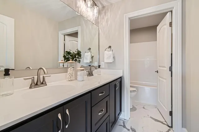 $825,000 | 7317 Agate Trail, Inver Grove Heights, MN 55077