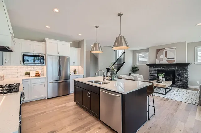 $825,000 | 7317 Agate Trail, Inver Grove Heights, MN 55077