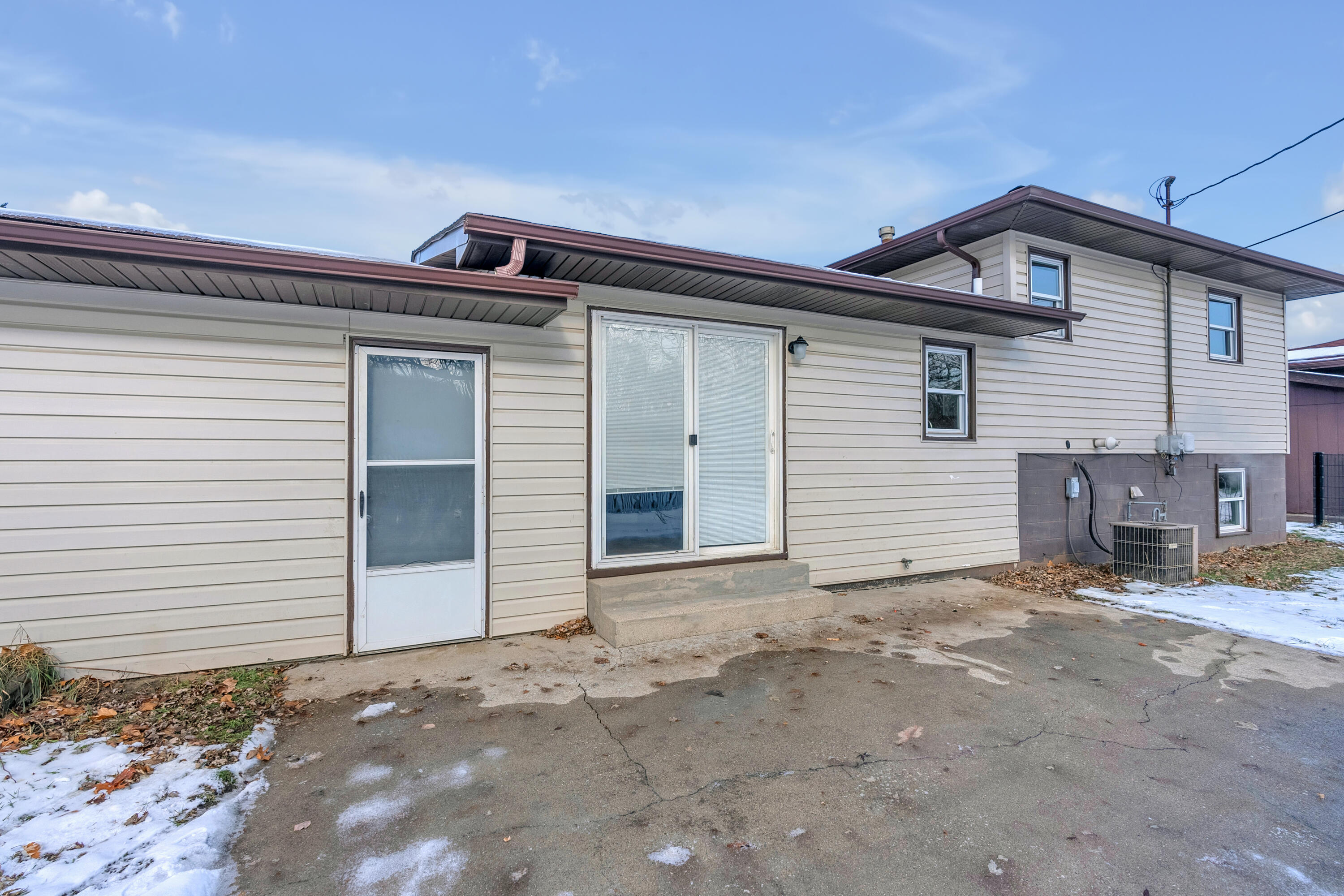 6395 Valleyview Avenue Portage, IN 46368 - Photo 18 of 20 a view of a house with a outdoor space