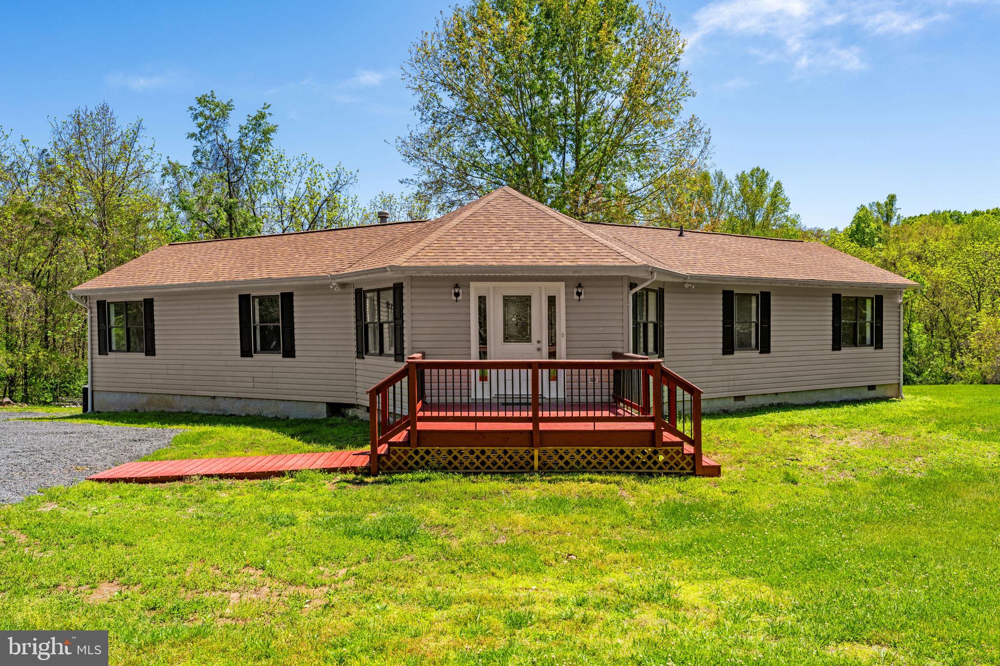 8265 Opal Road Warrenton, VA 20186 - Photo 4 of 70