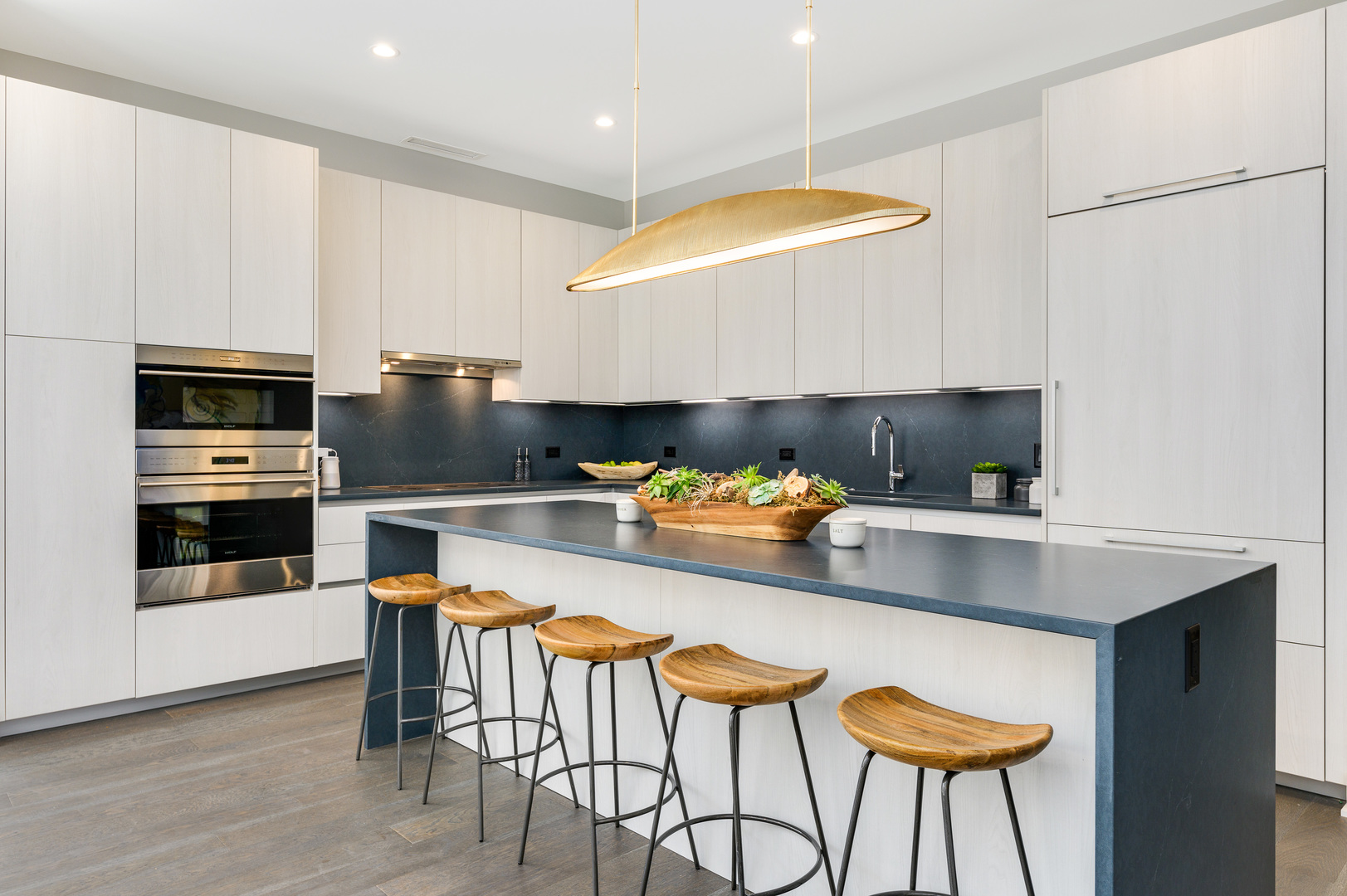 360 West Erie Street, Unit 3A Chicago, IL 60654 - Photo 4 of 16